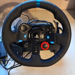 Logitech G29 Driving Force Racing Wheel & Gear Shifter