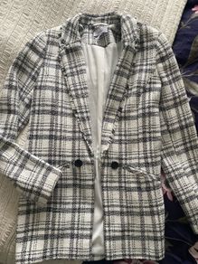 Blazer size 6-8 like new