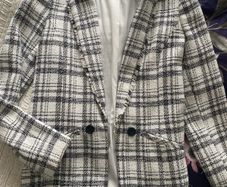 Blazer size 6-8 like new