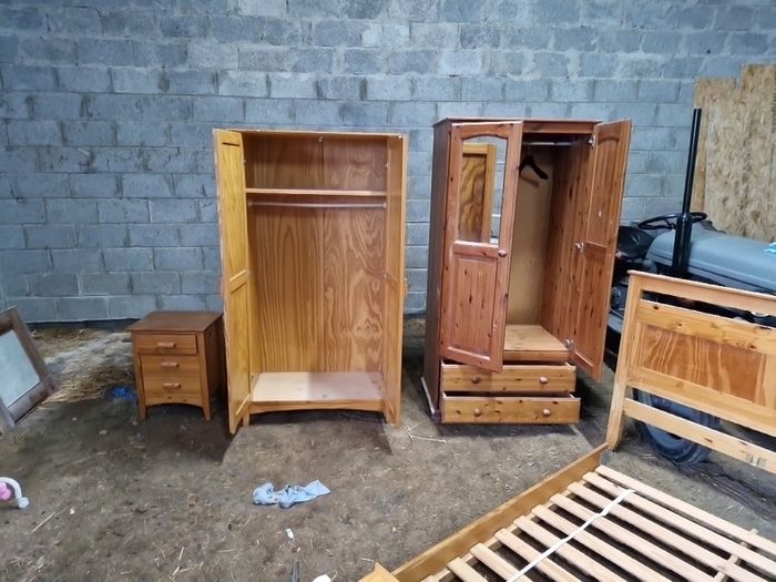 wardrobe