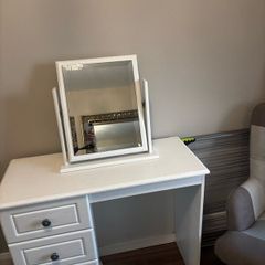 3 Drawer Dresser & Mirror