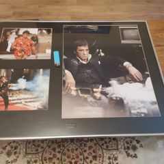 scarface picture and frame glass broken in top corner
