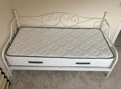 Harvey Norman Day Bed, (3ft, Single) + Signature Elite Mattress