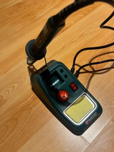 Soldering station