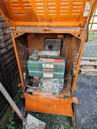 Diesel cement mixer