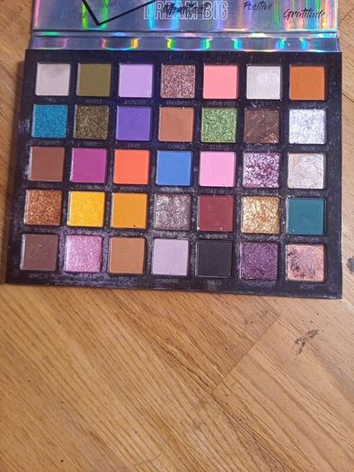 BPerfect Manifest Eyeshadow palette