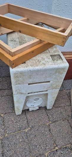 4 Beehives & Bees with ALL equipment