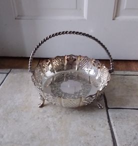 Antique Edwardian Silver Plated Fruit/Cake Basket