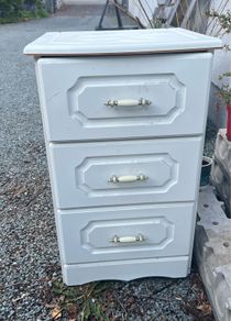 Bedside drawers free