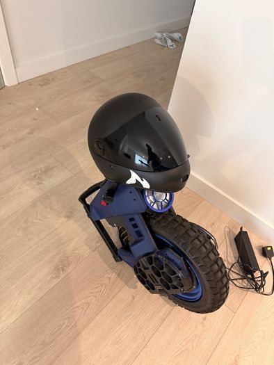 Extant condition EUC scooter & predator helmet