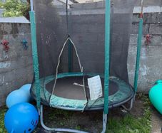 trampoline 8ft