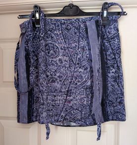 Vintage wrap around skirt - size S/M - beachwear / layering
