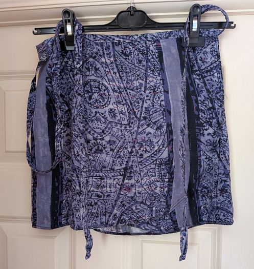 Vintage wrap around skirt - size S/M - beachwear / layering