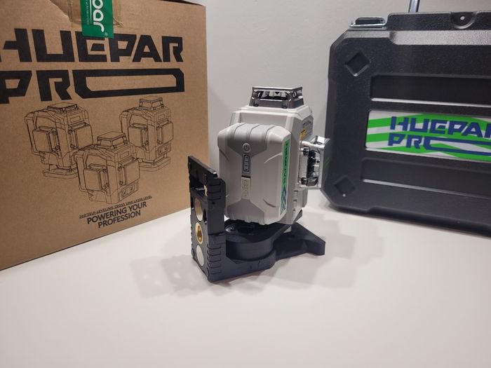 4D Trade rated PRO-series Huepar Laser Level self-leveling