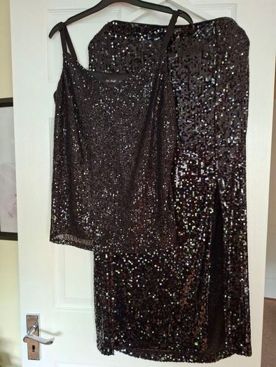 Womans top & skirt