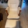 Nursing rocking chair Image 4