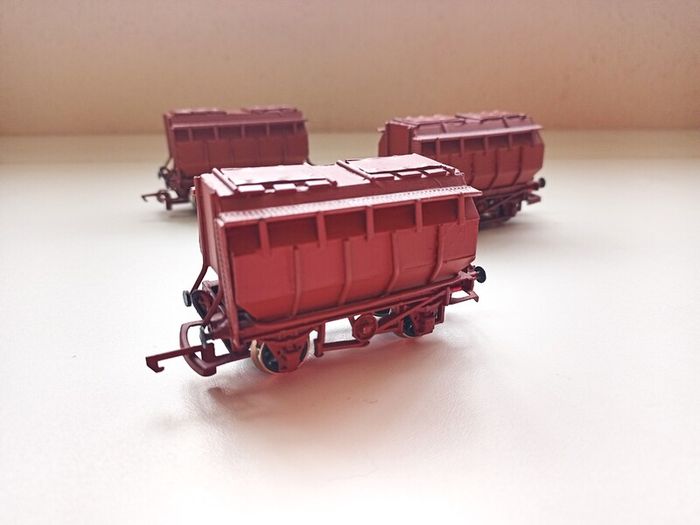 Model  Railway Magnesite Ore Wagons