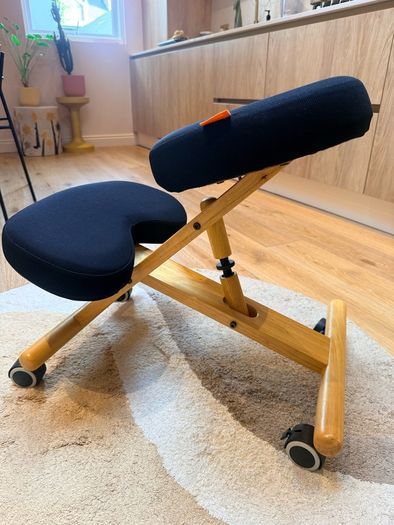 Kneeling chair
