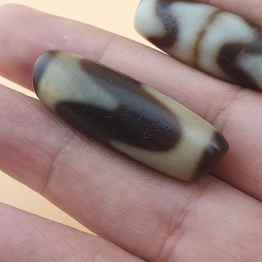 Lot of 2 Vintage Himalayan Tibetan Zigzag Pattern Agate Bead Amulets