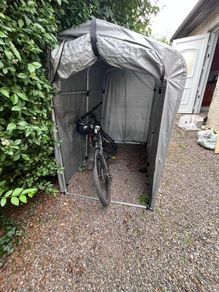 Garden storage for 2 bikes