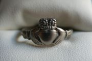 Vintage Rolled Gold Claddagh Ring - silver tone, size O