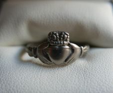 Vintage Rolled Gold Claddagh Ring - silver tone, size O