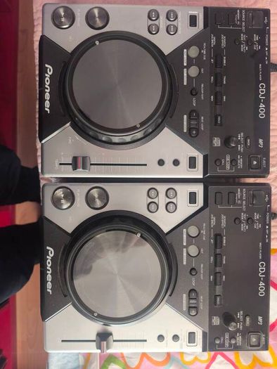 pair of cdj 400