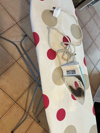 Ironing board + Iron