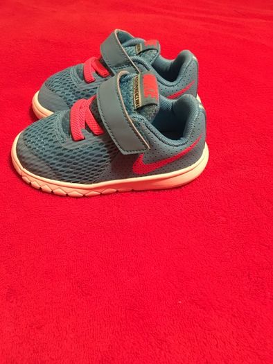 Nike Trainers, size EU- 21, UK-4,5