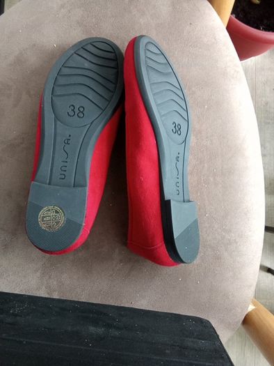 UNISA Red suede ballet flat EU size 37. Never worn