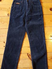 BNWT Navy Wrangler Cords W24