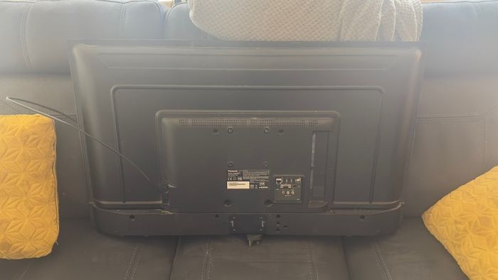Panasonic Smart TV 45" Screen. 4K. - Very Good Condition.