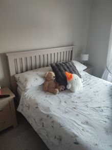 Double bed frame