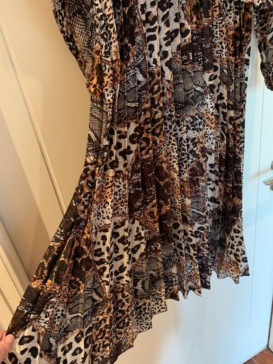Boo Hoo dress