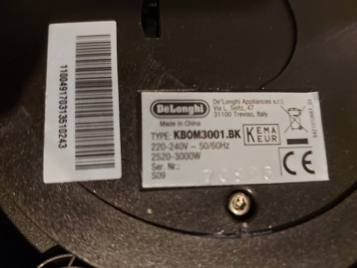 DeLonghi micalite Electric Kettle, Model KBOM3001.BK, in excellent condition and working perfect