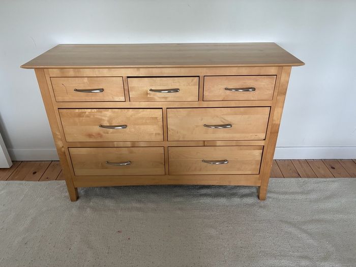 Chest of drawers