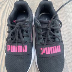 Puma trainers size4