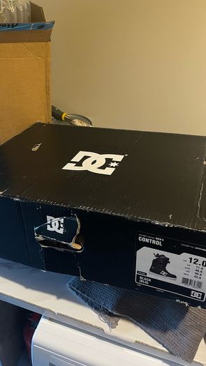 DC snowboarding boots