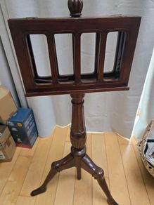 music sheet stand