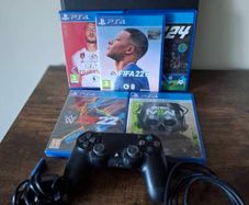 PS4, 1 TB storage, 5 games, 1 controler, HDMI and plug