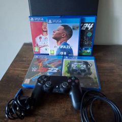 PS4, 1 TB storage, 5 games, 1 controler, HDMI and plug