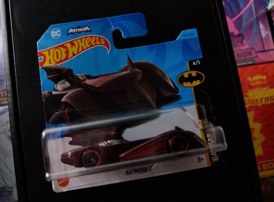 Red Batmobile ! Batman Series ! Hot Wheels ! Mattel ! 2014 !