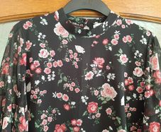 Beautiful Warehouse Blouse, As new