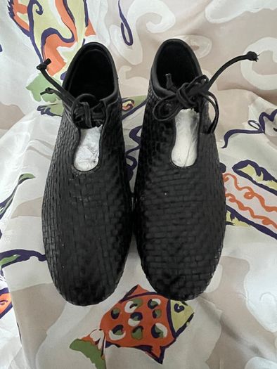 REBECCA WHITE Black Leather Woven Flats