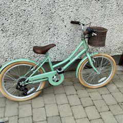 Martello Button girls bike