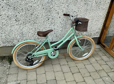 Martello Button girls bike