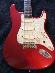 Fender mim strat mim 1992 emgs