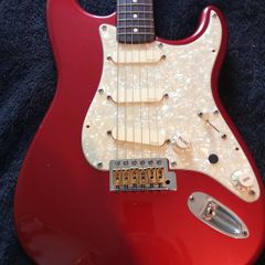 Fender mim strat mim 1992 emgs