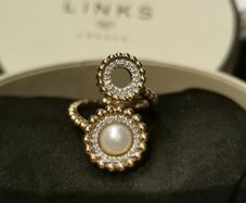 Links of London Ring Gold diamonds and pearl