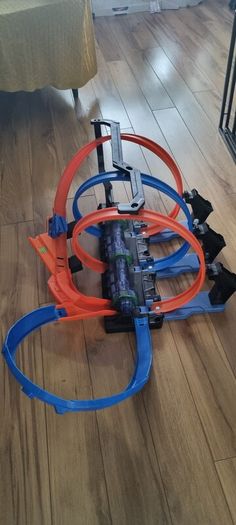 Hot Wheels Corkscrew Crash